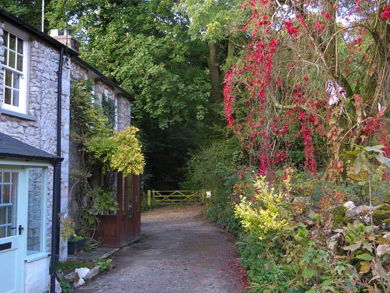 Lakeside Cottage, Silverdale
Lakeside Cottage, Silverdale
Keywords: Gait Barrows,Lancashire,Silverdale