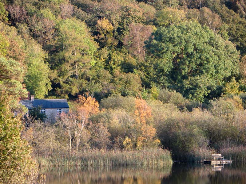 Hawes Water and Lakeside Cottage
Hawes Water and Lakeside Cottage
Keywords: Gait Barrows,Hawes Water,Lancashire,Silverdale